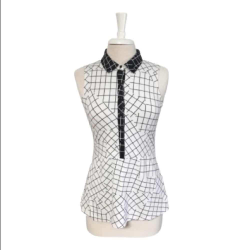 TAIL Sleeveless Golf Tennis Black And White Top Size Small